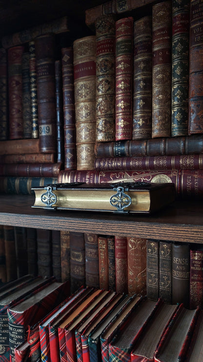 1880s Missel Romain | Ornate Double Floral Clasp