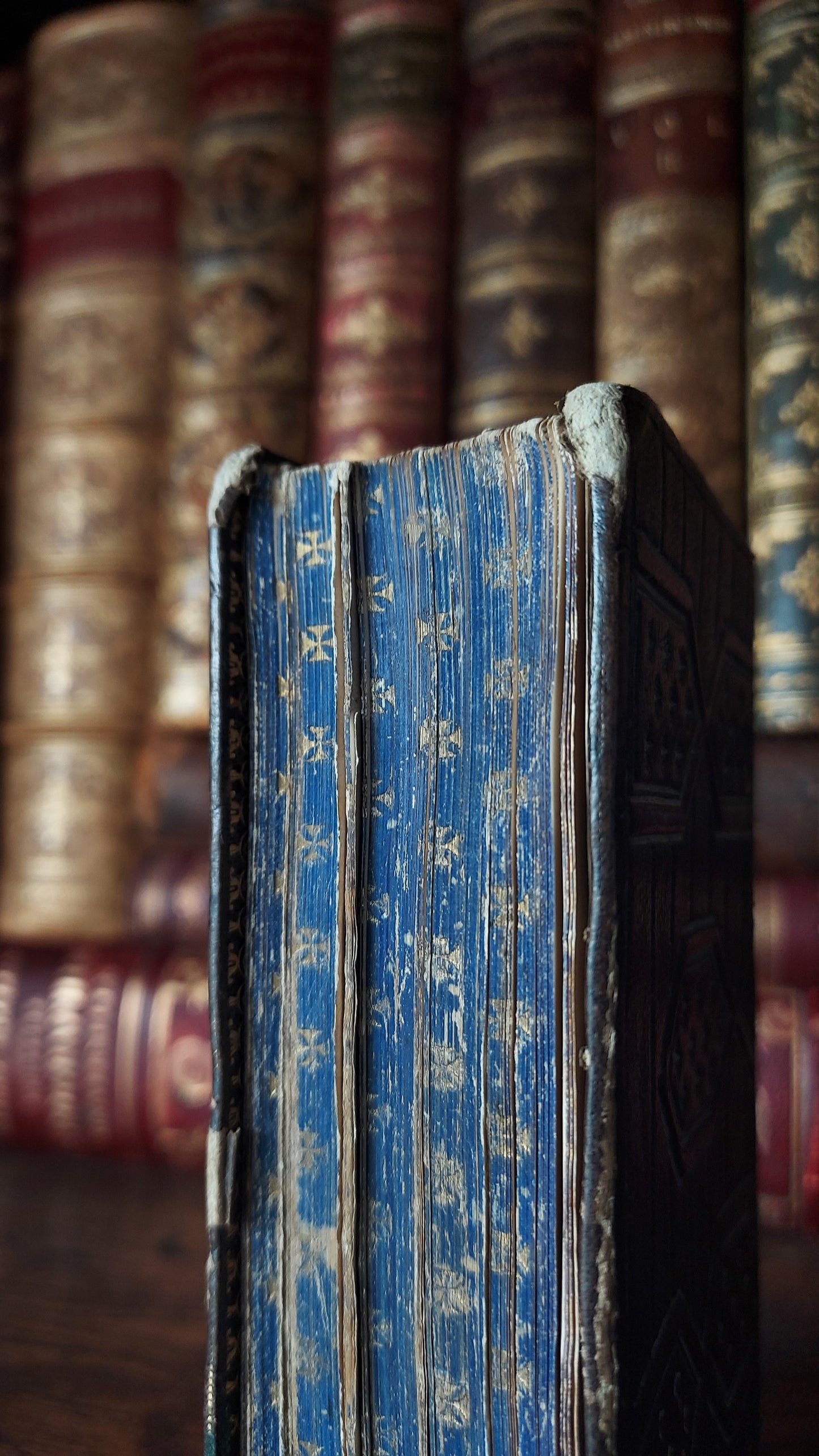 1859 Paroissien Romain | Blue Gauffered Maltese Cross