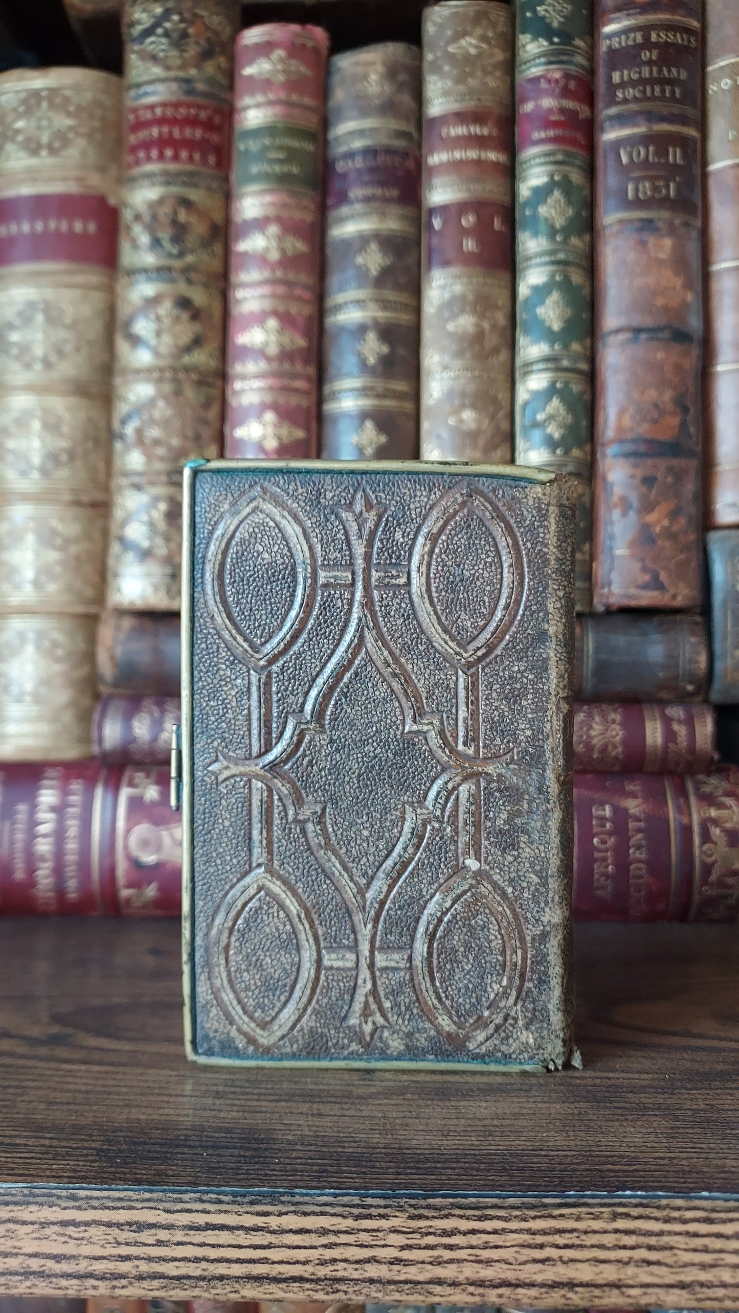 1870s Paroissien Romain | Mini w/Gauffered Stars