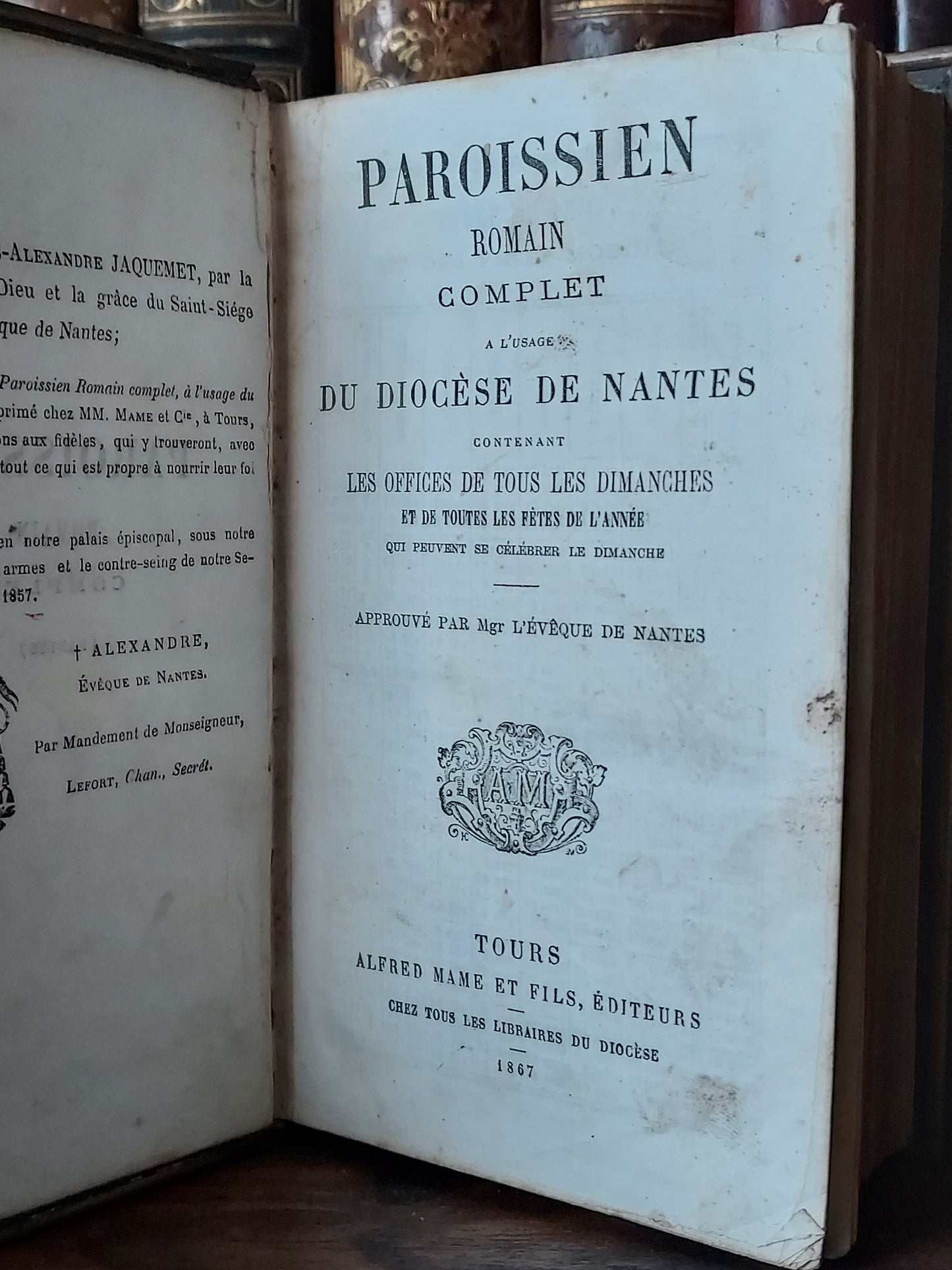 1867 Paroissien romain | Fleur-de-lis Clasp