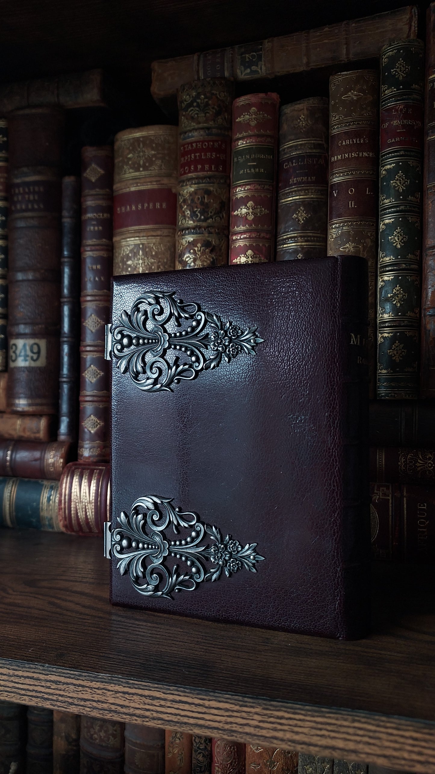 1880s Missel Romain | Ornate Double Floral Clasp