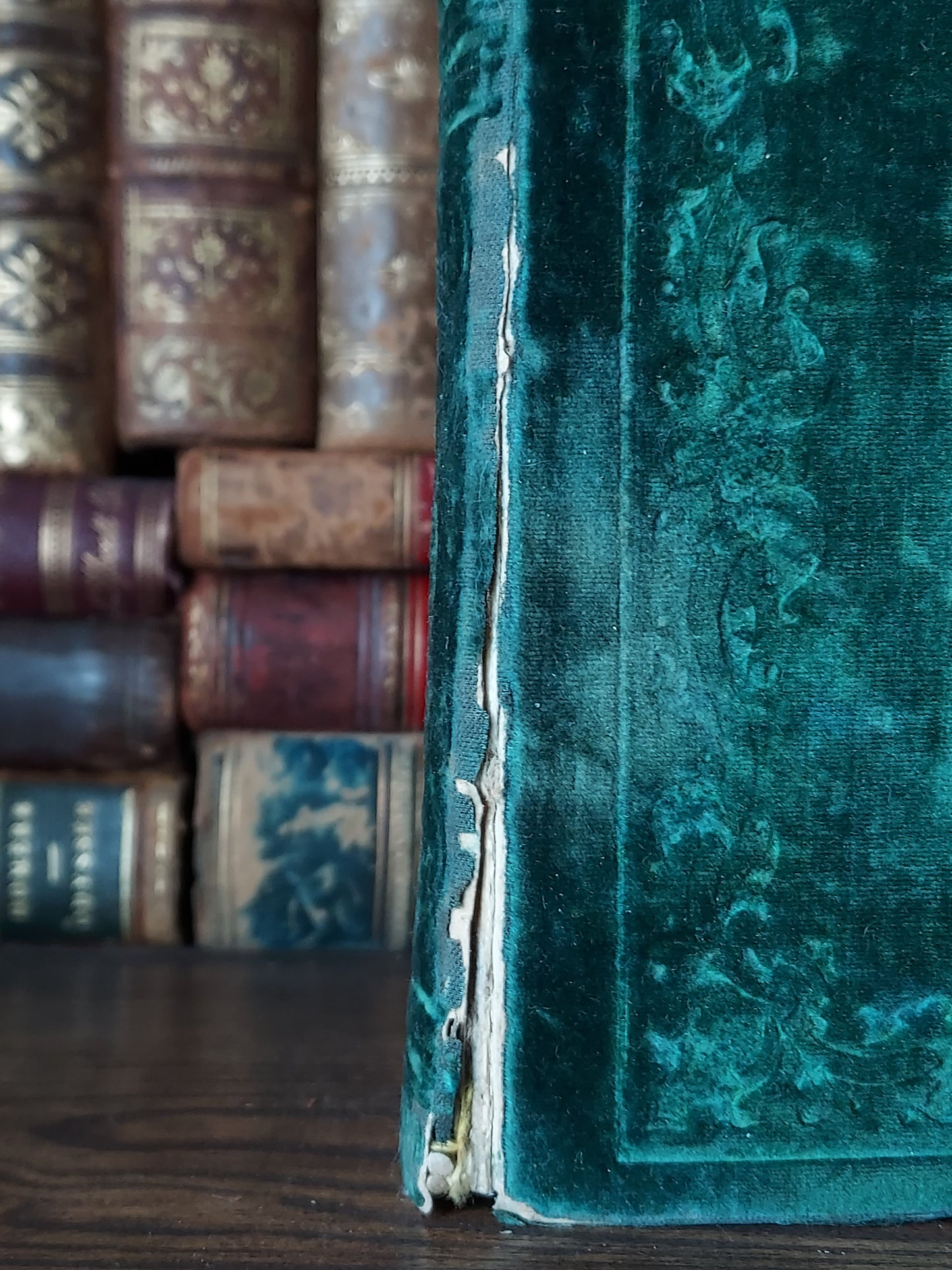 1838 Paroissien Complet | Green Velvet & Cross Clasp