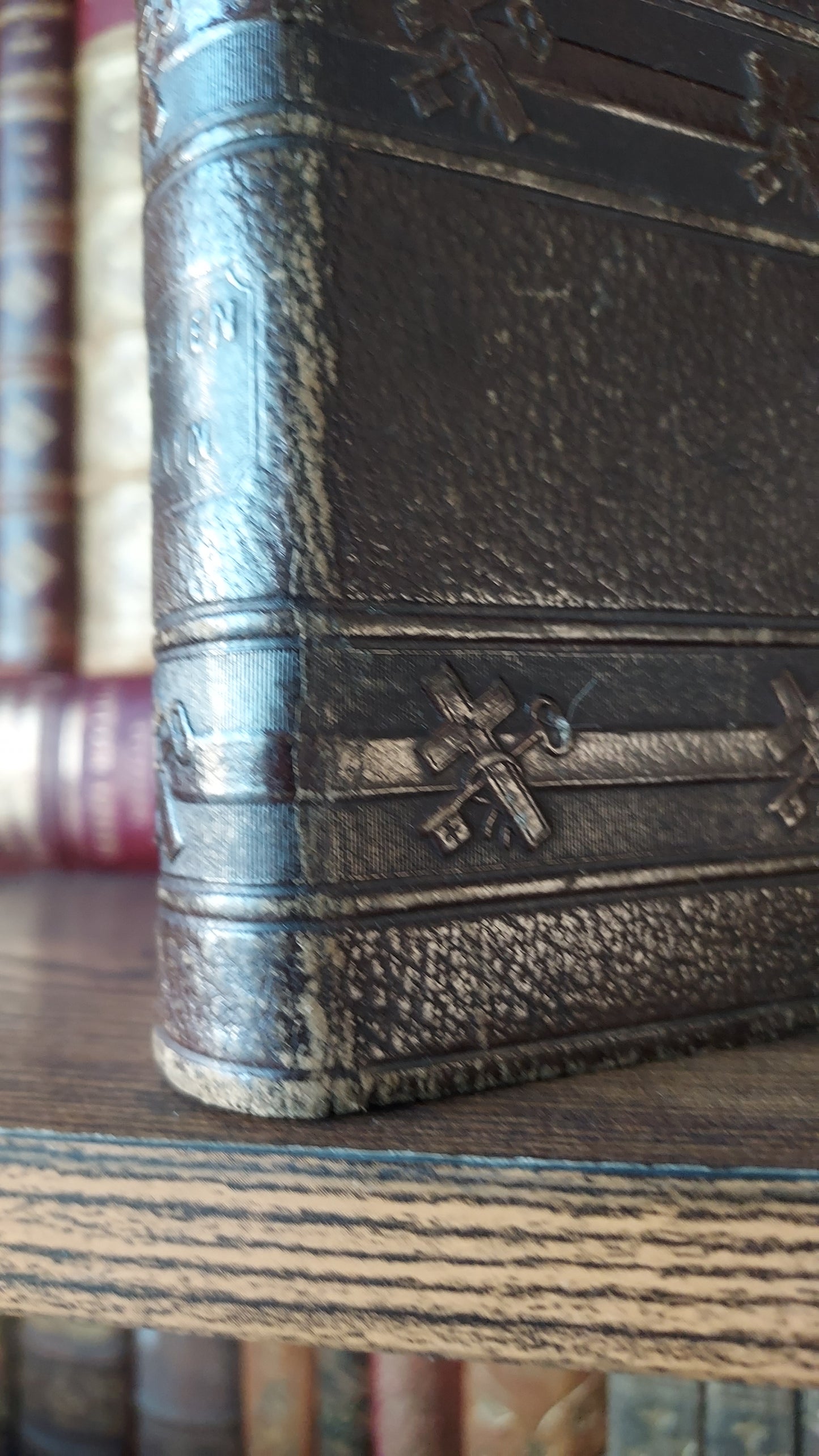1863 Paroissien Romain | Red Pages and Cross Clasp