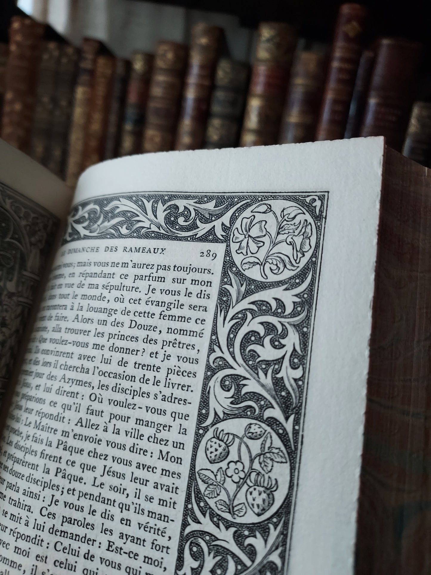 1900s Heures Romaines | Stamped Taffin Master Binding
