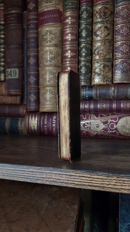 1890s The Book of Common Prayer | Finger Bible