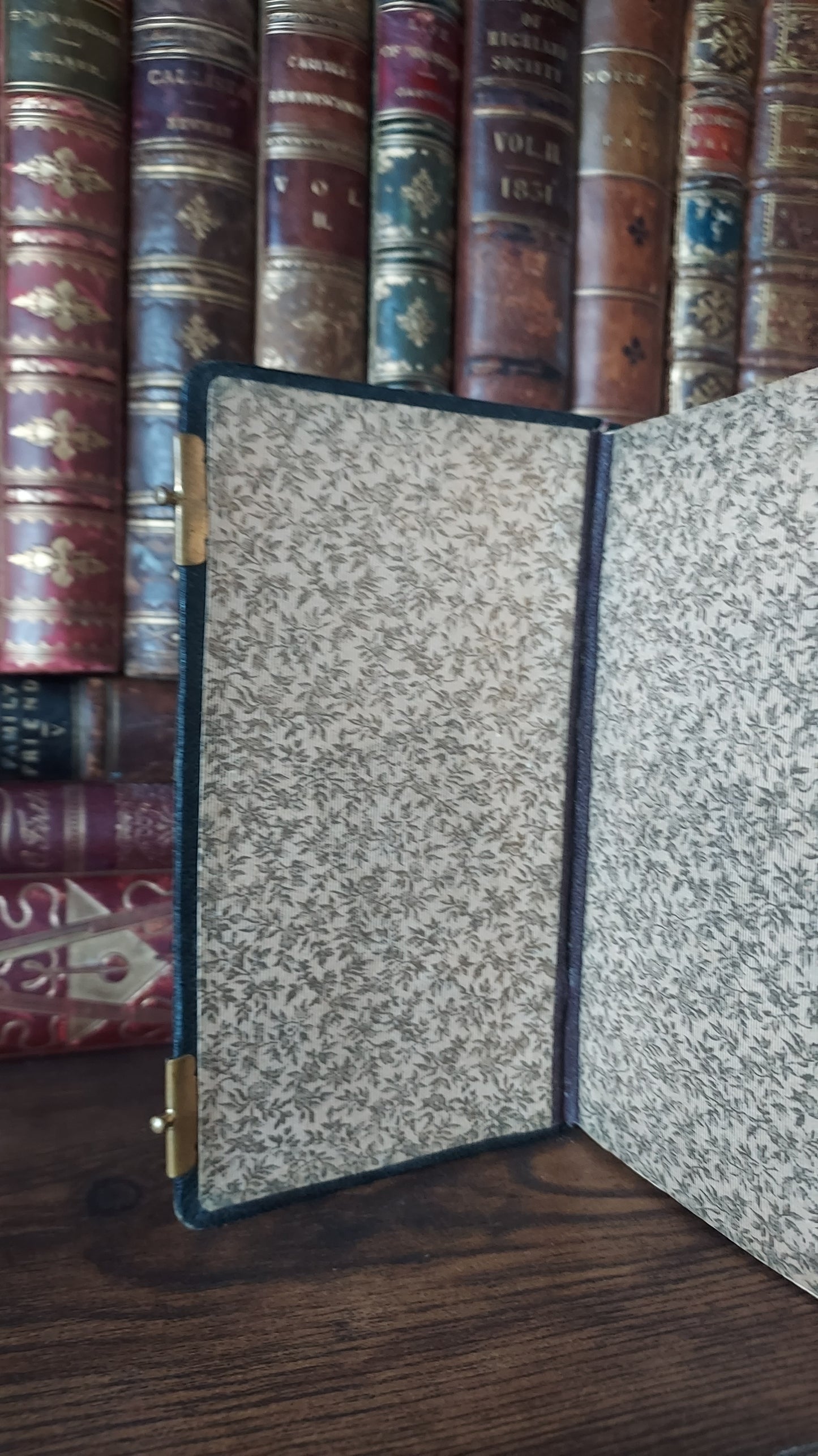 1897 Manuale di Filotea | Hand-Painted Rose Gauffered Edges