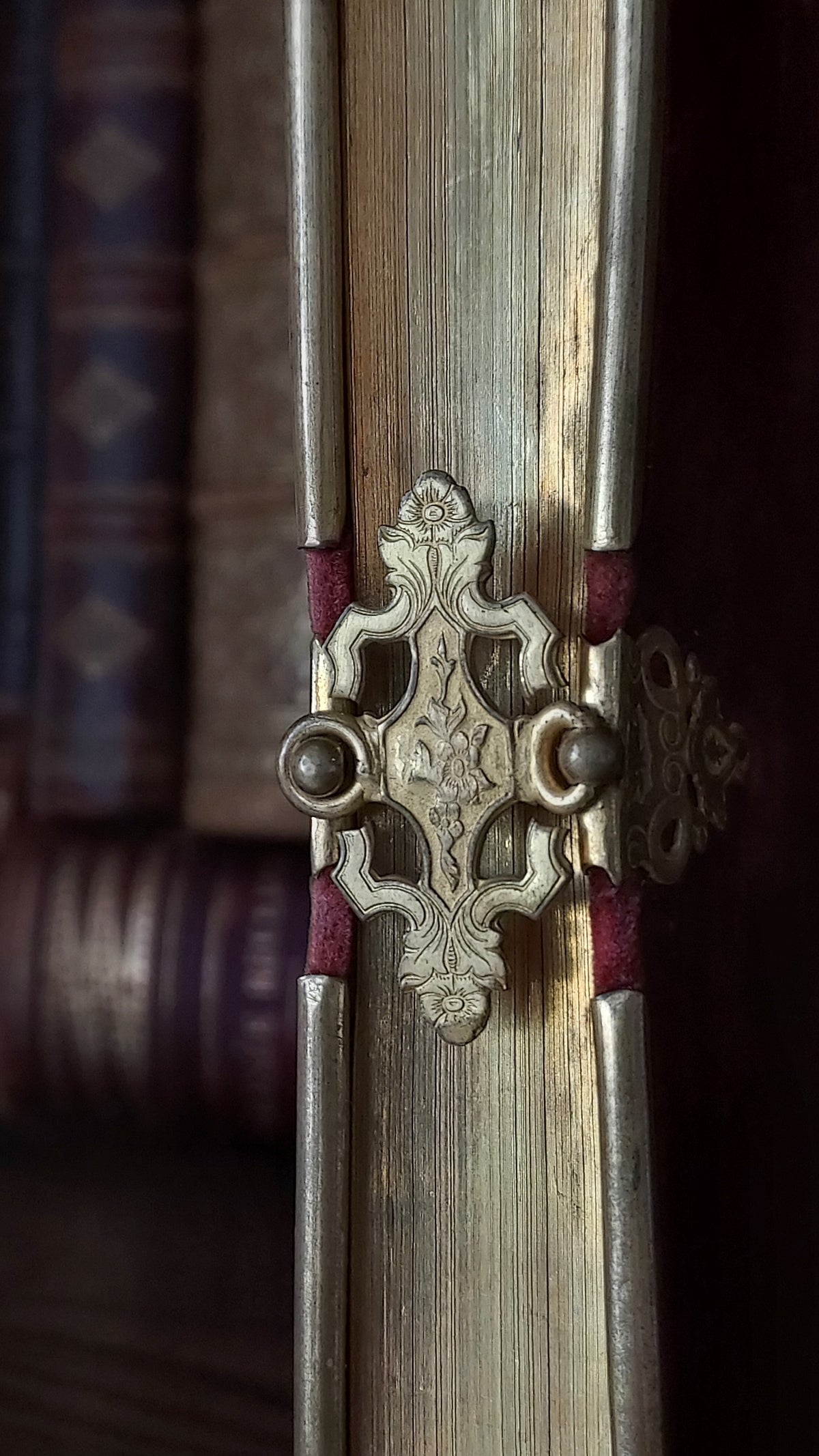 1850 Paroissien | Smaller Ruby Colored Velvet w/ Gold Clasp