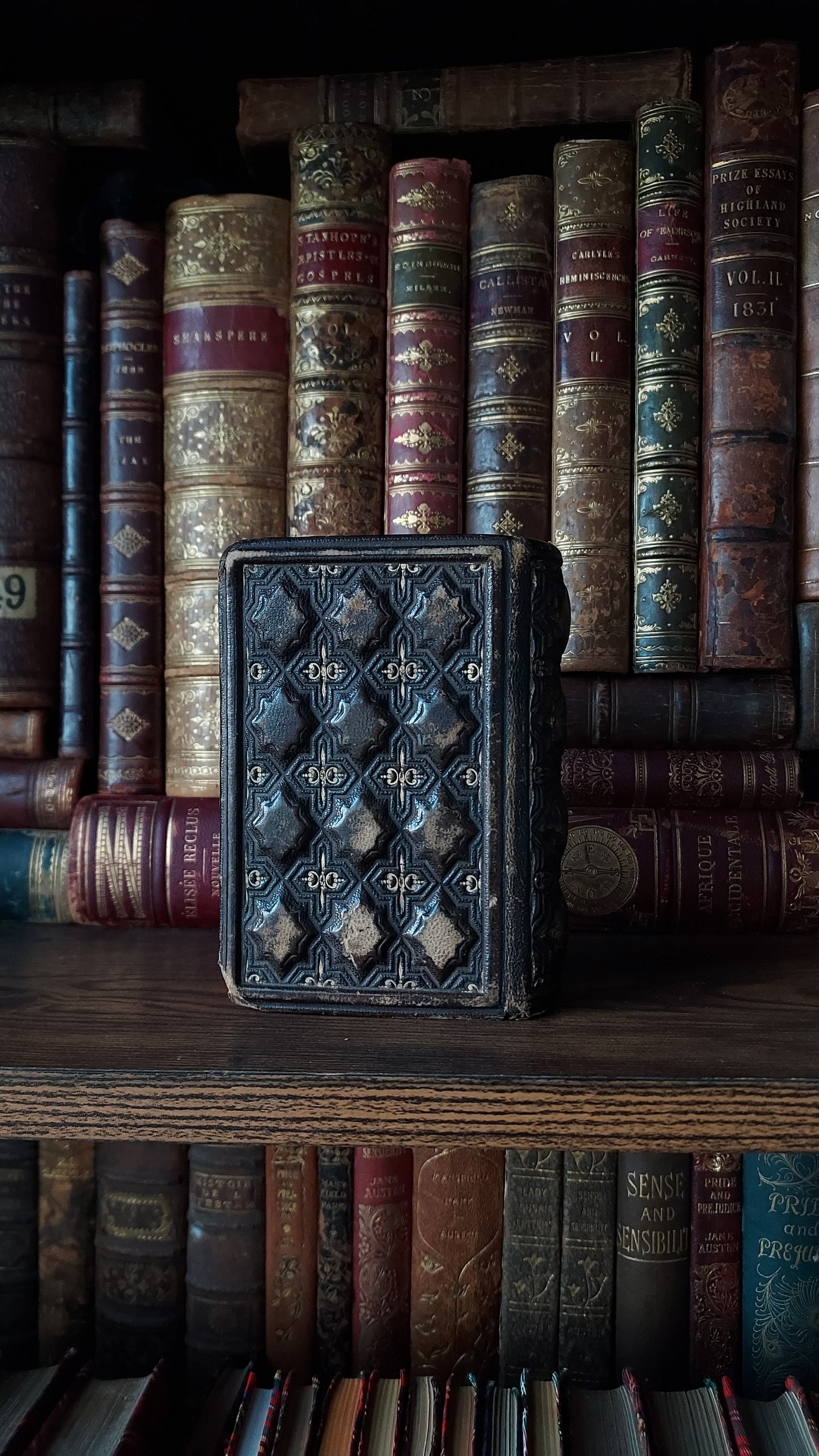 1850s Paroissien Romain | Textured Cover & Red Gauffered Edge