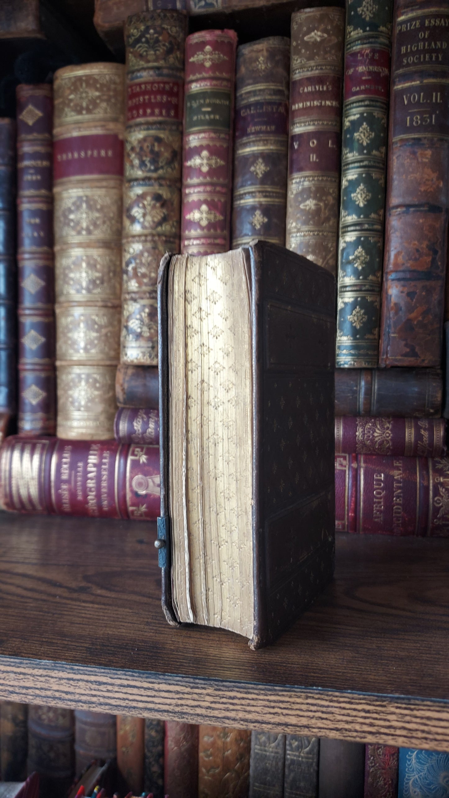 1850s Paroissien Romain | Gauffered Edge Starburst Motif