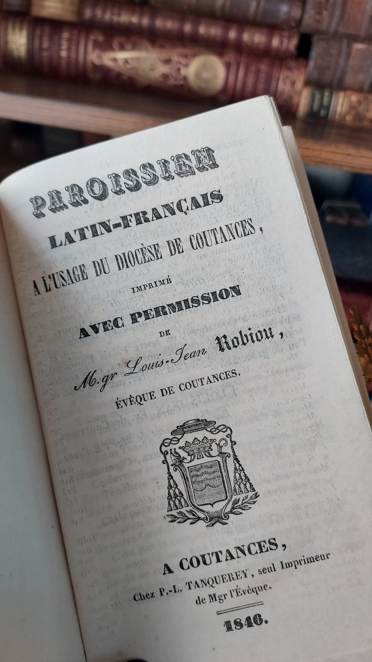 1846 Paroissien Latin-Français | Scarlet Velvet w/Large Gold Clasp