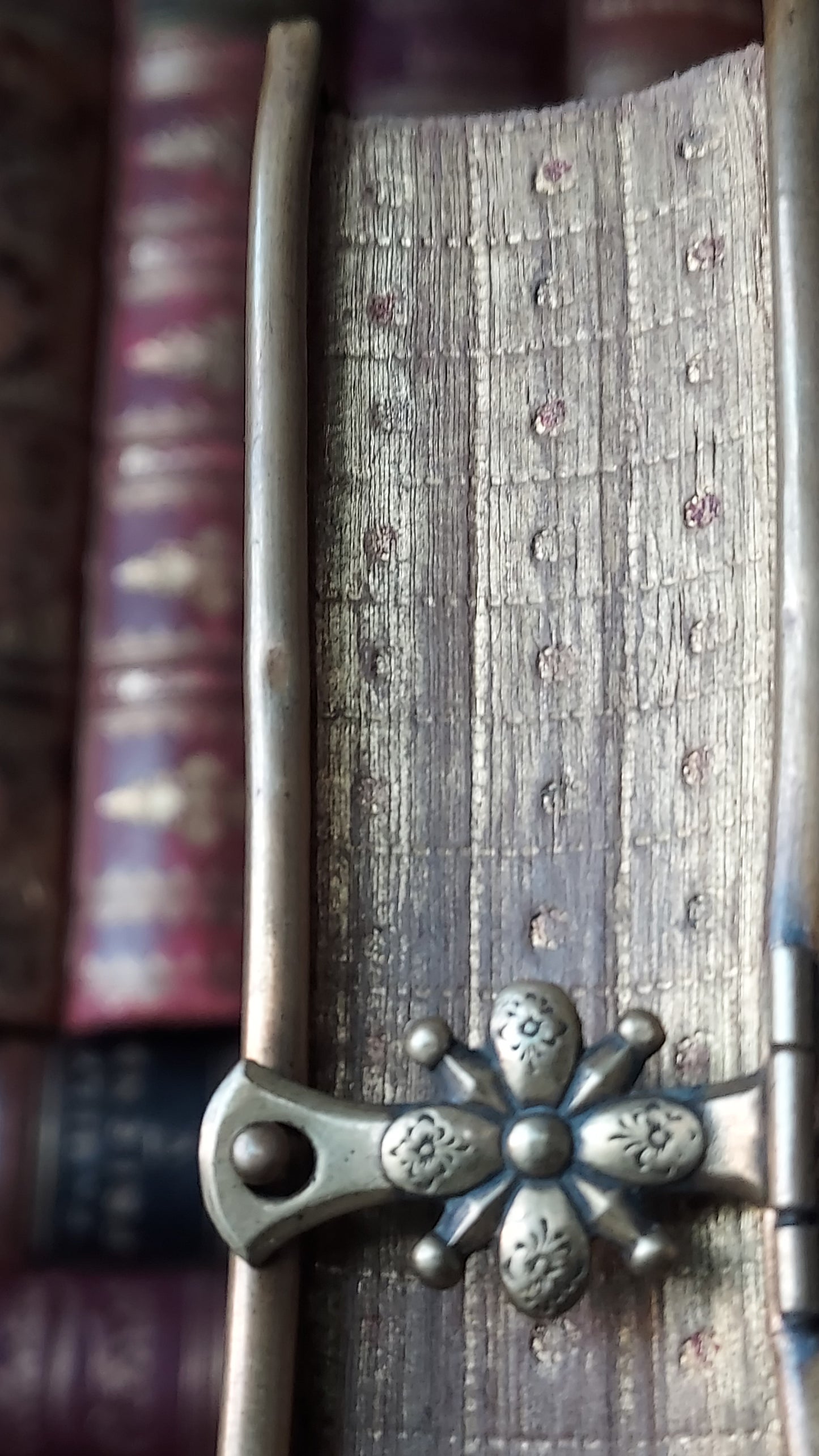 1862 Paroissien Romain | Floral Clasp & Dotted Gauffered Edge