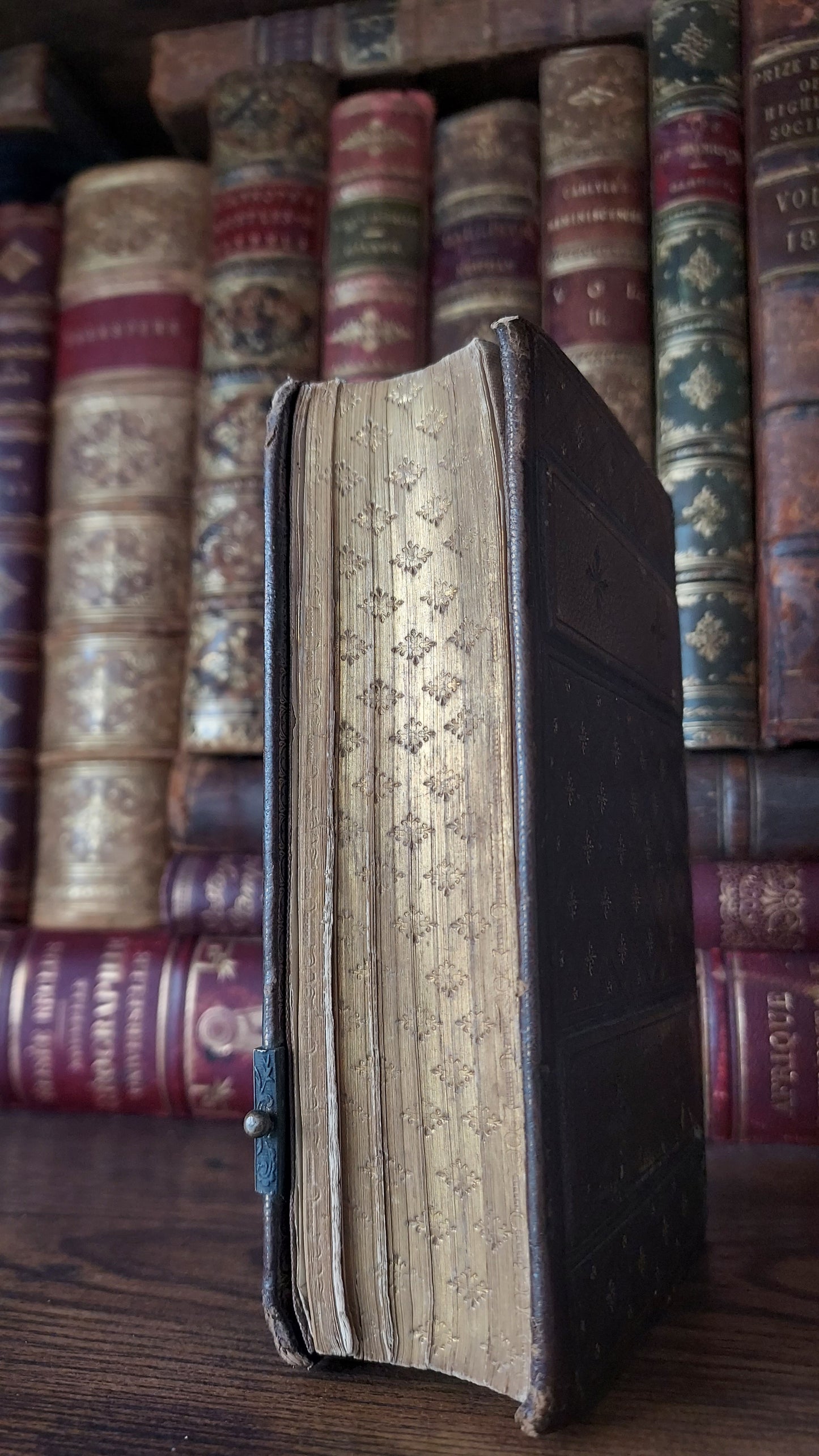 1850s Paroissien Romain | Gauffered Edge Starburst Motif