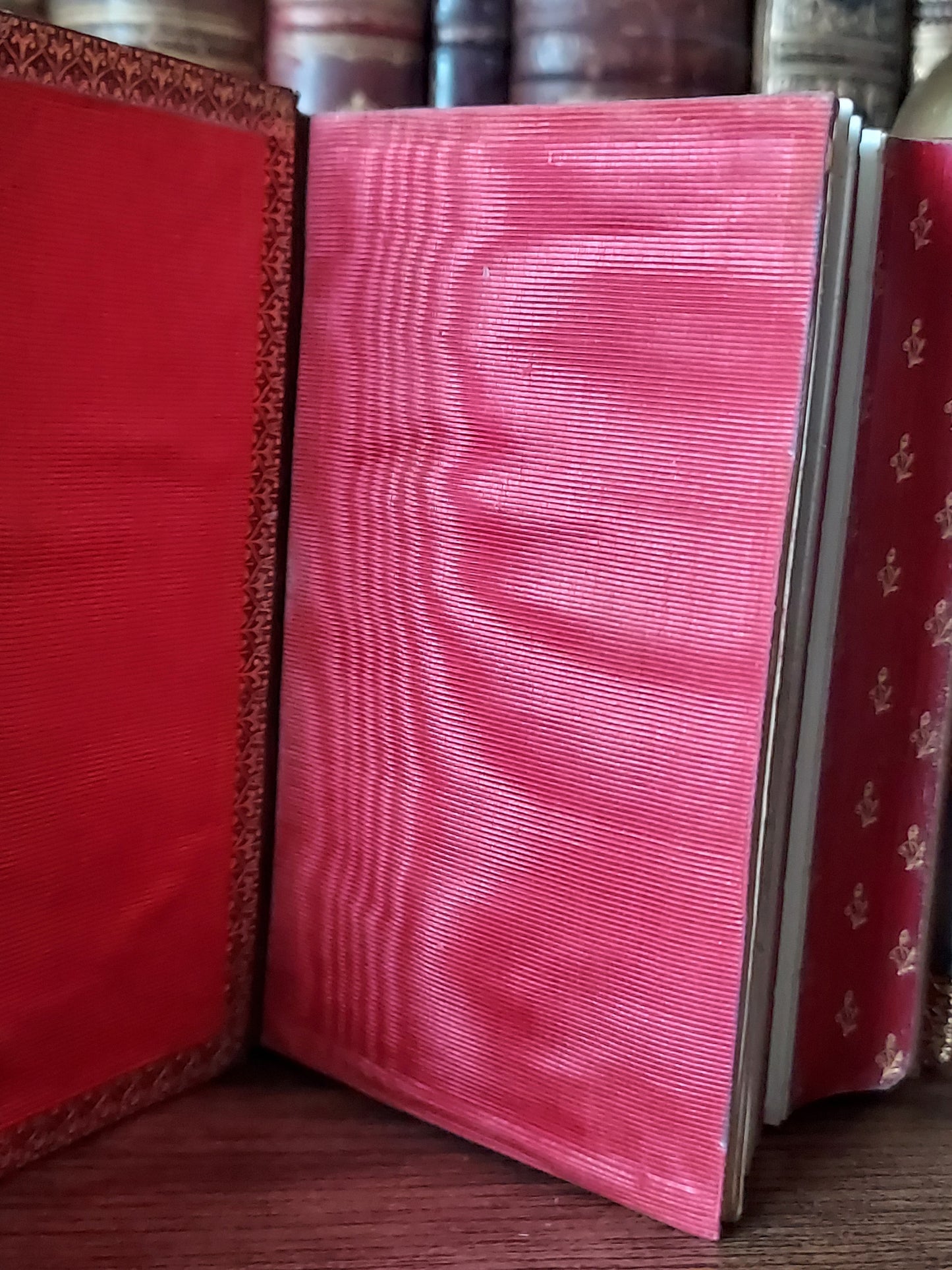 1860s Paroissien Romain, Très Complet (Partie d’Été): Red Gauffered Edge