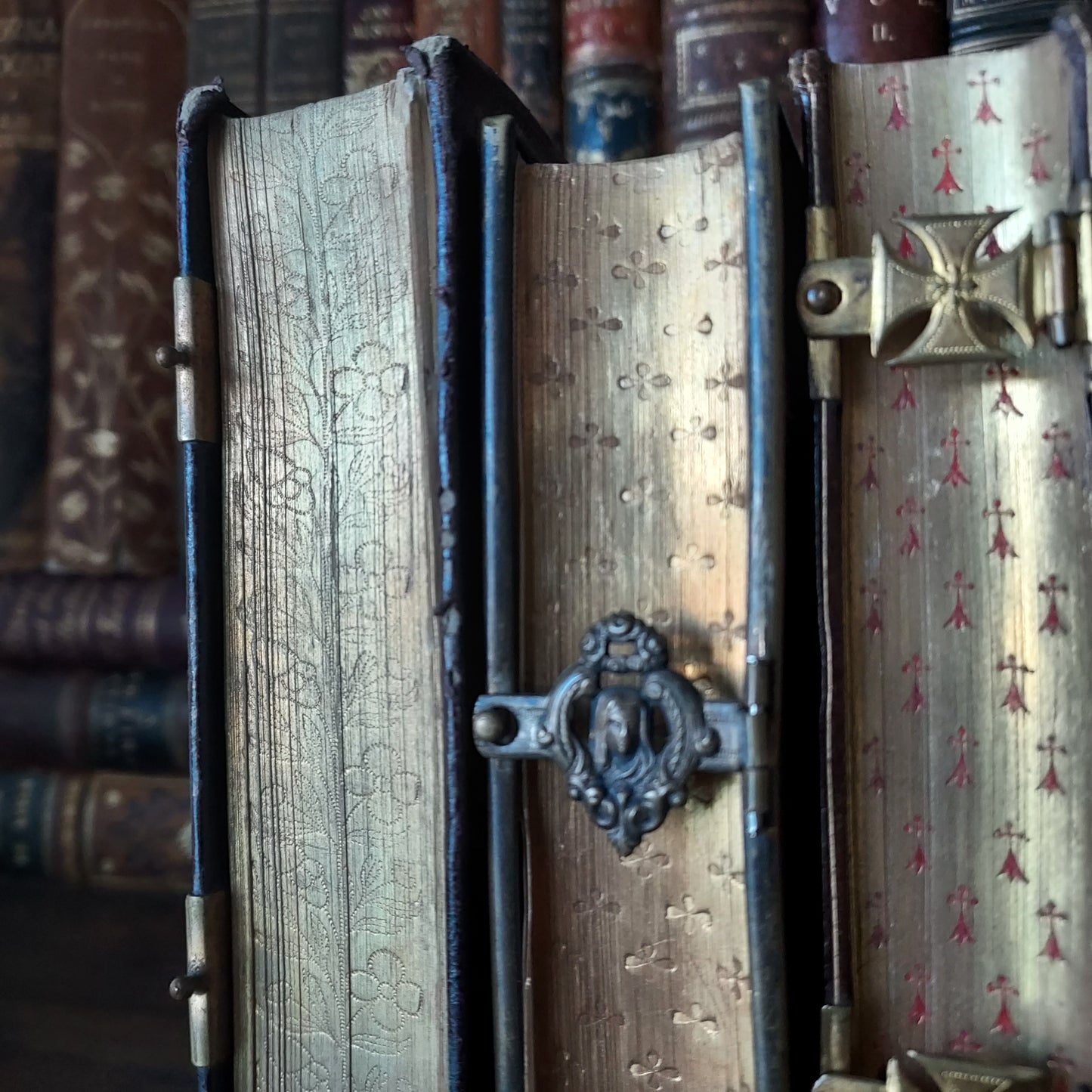 1866 Recueil de Prières | Gauffered Edge & Mary Clasp
