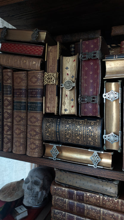 1850s Parioissien Romain | Hand-Painted Gauffered Edges w/Clasp