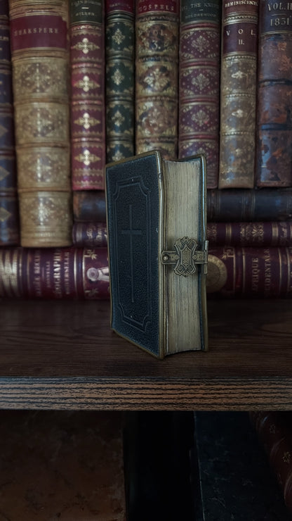 1879 Paroissien Romain | Miniature Clasped Binding