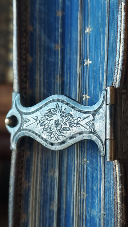 1857 Paroissien Romain | Gauffered Star Blue Edge