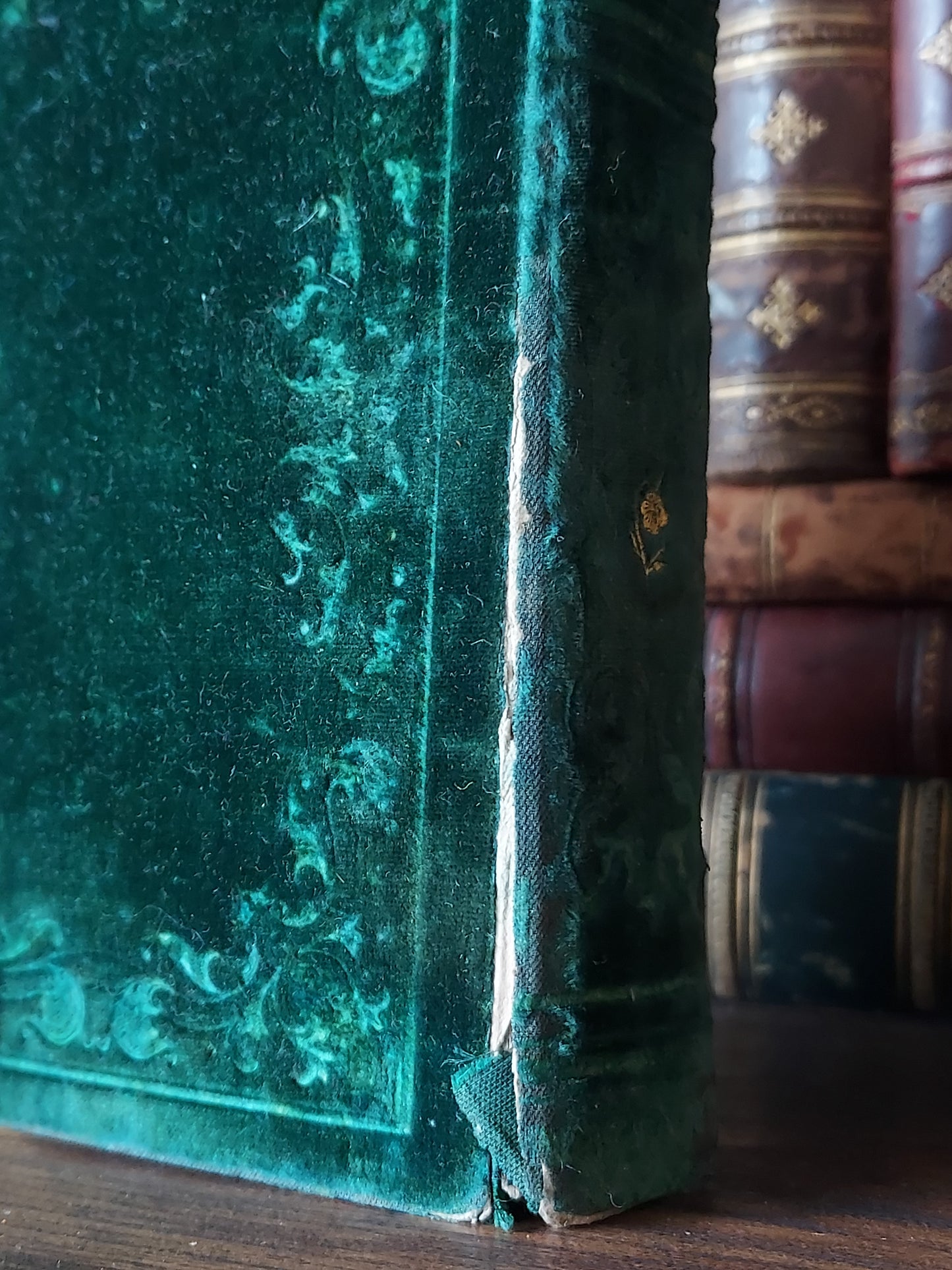 1838 Paroissien Complet | Green Velvet & Cross Clasp
