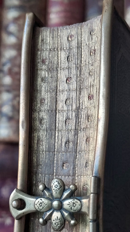 1862 Paroissien Romain | Floral Clasp & Dotted Gauffered Edge