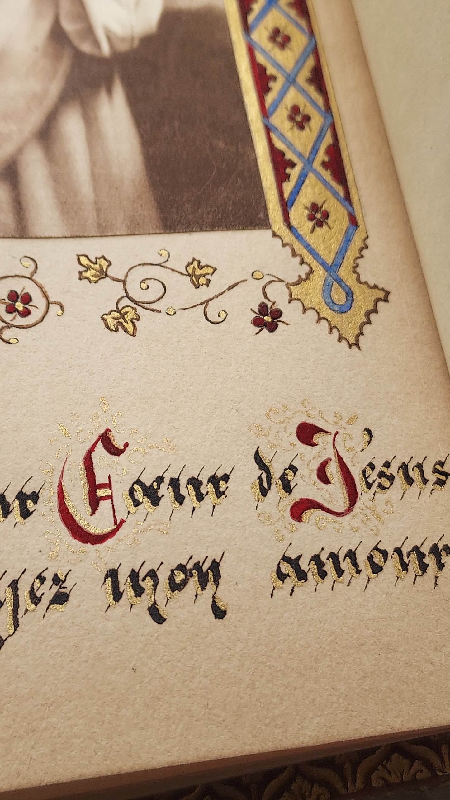 1902 Le Nouveau Testament & Prayer Card | Hand-Illuminated, Stamped by L. Angeli