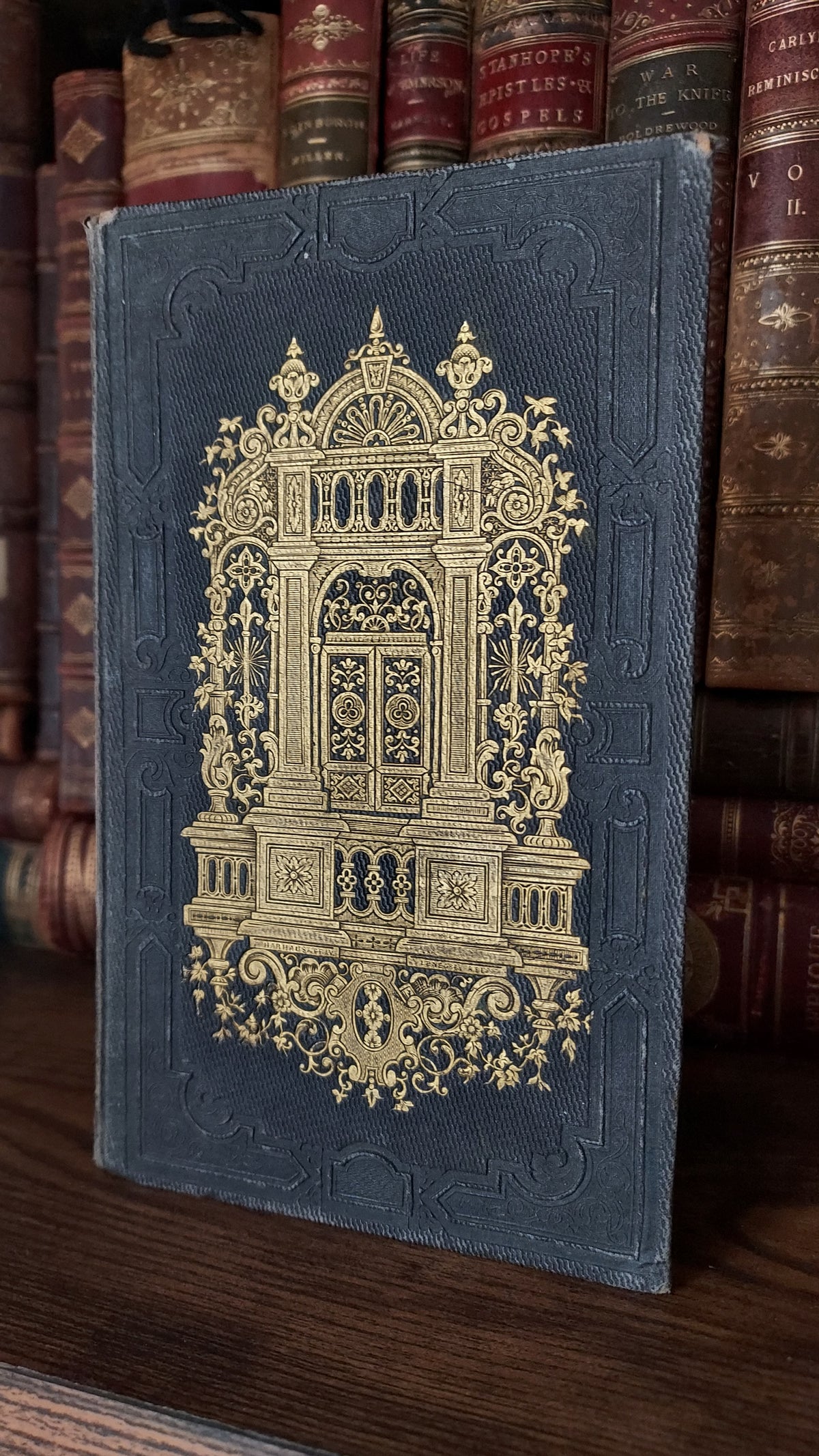 1848 Black and gold | Alfred Mame Black & Gold Cartonnage